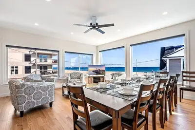 Image de Ocean Sunrise – Oceanfront Home for 18 w/ Game Room & Stunning Views