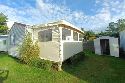 Image de Mobil home dans camping avec piscine