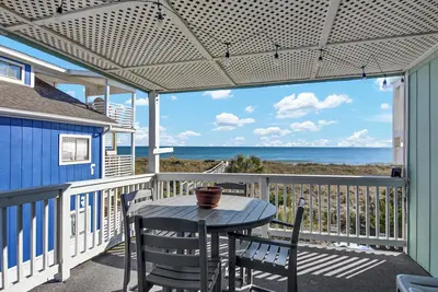 Image de Entire oceanfront condo in Carolina Beach, North Carolina