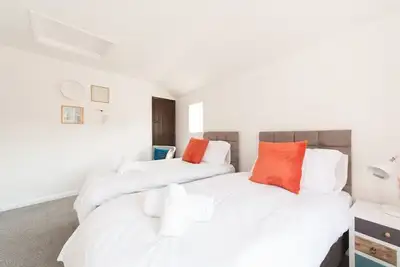 Image de Maison-Salle de bain privée séparée-Confort-Vue sur Rue