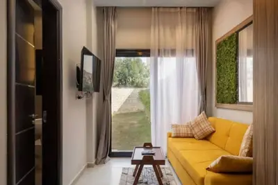 Image de Queen Studio with Garden by Travelholic