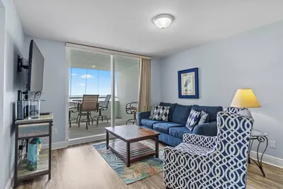 Image de Perdido Sun 800 - Beachfront, Community Pool & Hot Tub!