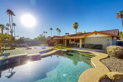 Image de Scottsdale Escape – Poolside Fun & Family-Friendly Comfort!