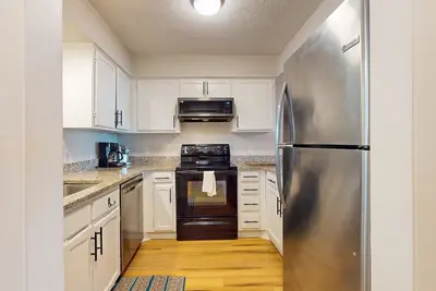 Image de Oceanfront condo with direct beach access and shared pool