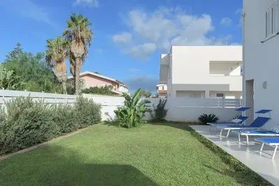 Image de DolceVitaSuites - Modern 3 Bdr Villa in S. Lorenzo