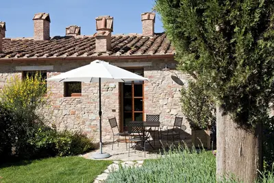 Image de 2-bedroom rustic apartment in charming Gambassi with WiFi