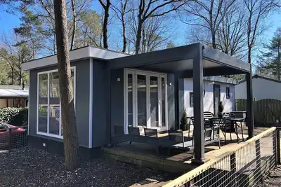Image de Luxury Chalet Lionheart (in the forest). Pet friendly!