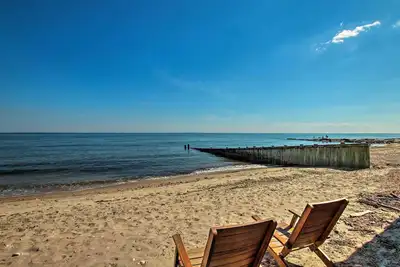 Image de Inviting 3br Beachfront Cottage in Hawk's Nest – Summer Escape Awaits!