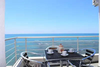 Image de Beachfront Apartment in Durres 072