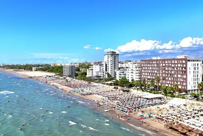 Image de Durres Beachfront Apartment 083