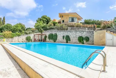 Image de Fantastic villa with a view and large pool