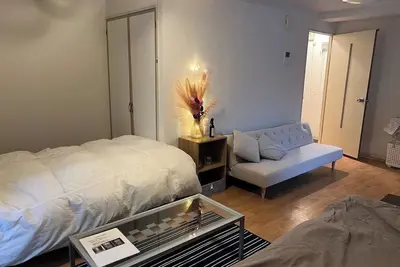 Image de Room 302, Chateau Minami 6-jo Building, 3 people Ok! Comfortable studio with 3 beds