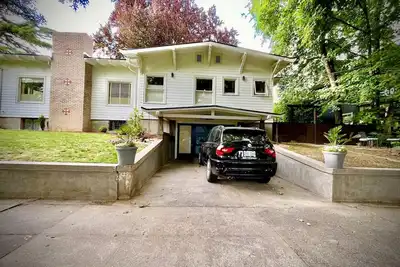 Image de Historic Dougan Suites, Two Bedroom
