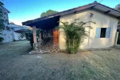 Image de Large house one block from Boissucanga beach