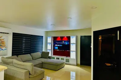 Image de Luxury 2br/2ba Villa, Fully Ac, In Upscale Area Oranjestad, 3-Min Walk To Beach.