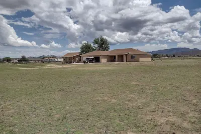 Image de Charming 2-bedroom cottage in wonderful Prescott Valley with WiFi, Ac
