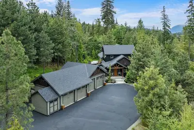 Image de Trailside Retreat - Hot Tub, Scenic Views, Secluded