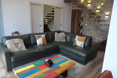 Image de Penthouse Medellin: 1 block to metro and zona viva