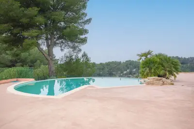 Image de Appartement 'Grande Terrasse Vue Mer' avec vue sur la mer, piscine partagée et Wi-Fi