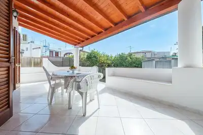 Image de Maison de vacances 'Casa Sole A Canneto' avec terrasse privée, jardin privé et climatisation