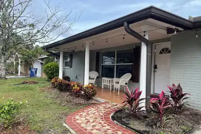 Charming 3-bedroom house with WiFi and Ac in brilliant New Port Richey