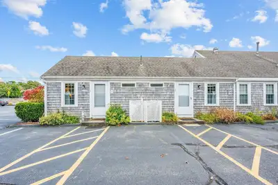 Image de Cozy Seaside Studio with Private Beach & Ac – Cape Cod Charm!