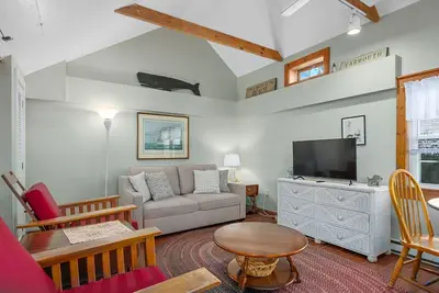 Image de The Salt Box – Cozy Studio Steps from Private Beach Bliss