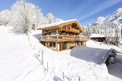 Image de Chalet 5*, 15 Reisende, in der Nähe der Pisten, Schwimmbad, Sauna