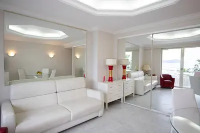 Image de One bedroom apartment with beautiful sea view