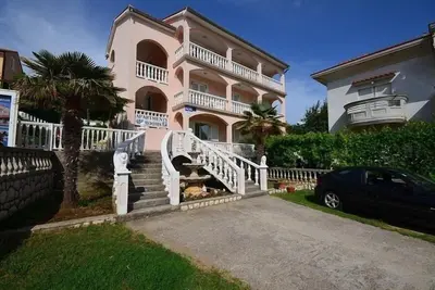 Image de Appartement de deux chambres avec le balcon Lopar, Rab (A-23825-b)