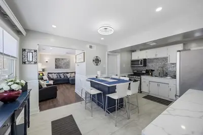 Image de Cozy/Private 3 Br nestled on an acre of Serenity