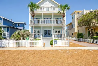 Image de Cobia Cabana! 6 bedrooms, private pool, ocean views, Golf cart discount