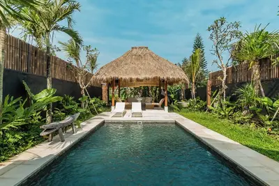 Image de Elegant & Stylish villa only minutes to Ubud Market overlooking the rice paddies