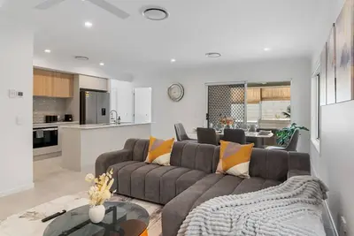 Image de Brand New Modern 5br House Ducted A/C Near Mall