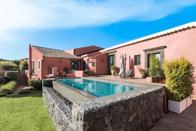 Image de Charming house with pool in Viagrande