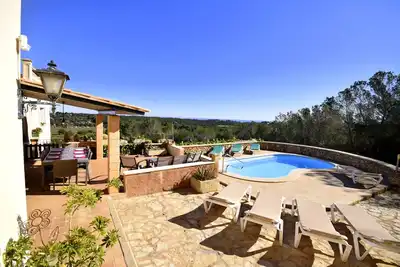 Image de Cozy house in rustic style, ideal for peace and serenity