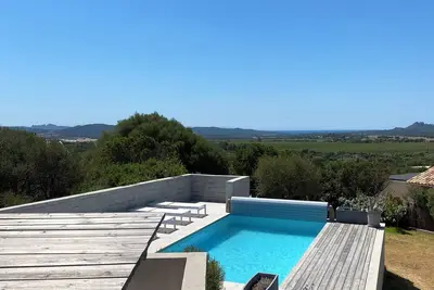 Image de maison vue mer piscine privée