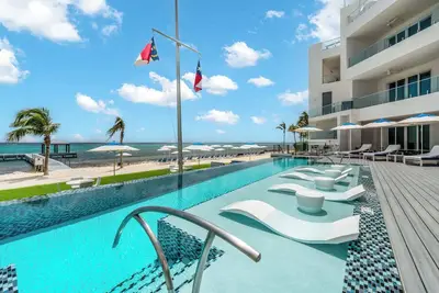 Image de Club Suite at Rum Point by Personal Villas - Luxurious Oceanfront Residence