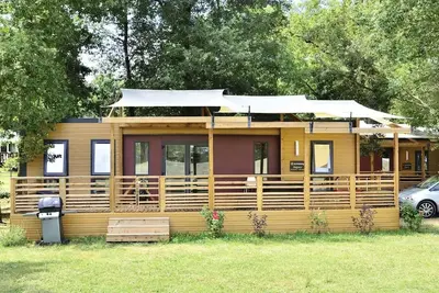 Image de Mobil-home | Ultimate | 3 Ch. | 6/8 pers. | Terrasse surélevée | A/C