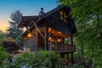 Image de Hot Tub & Pet-Friendly Cabin in Cheshire Village