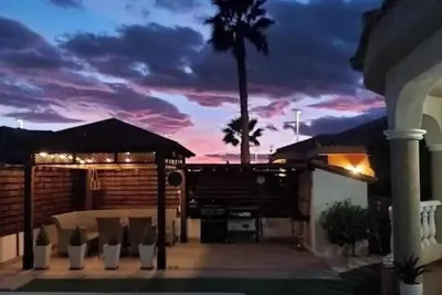 Image de Villa située dans un cadre paisible et sécurisé.