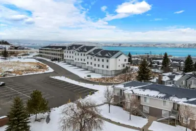 Image de *No Chores* Close to Lake + Harbor Village