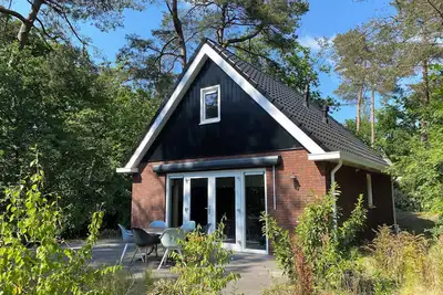 Image de Luxury Holiday Home Vosje on the Veluwe in a Small-Scale Forest Park in Nunspeet