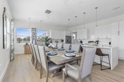 Image de Taylor's Landing | Luxury Beach Home