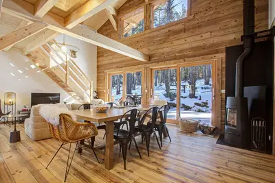 Image de Les Flocons Dorés - Chalet au coeur de la nature