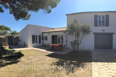 Image de Villa des Peupliers : belle maison refaite à neuf jusqu'à 8 personnes au coeur de La Flotte