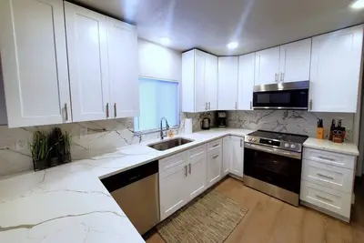 Image de Lovely, just remodeled 3-bedroom house in Denver with WiFi and Ac