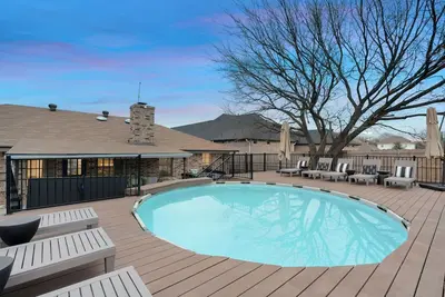Image de Private Tennis+PickleBall+Bball+Hottub+Golf+Pool