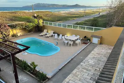 Image de Casa ampla completa, pé na areia Praia do Foguete, Cabo Frio