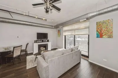 Image de Chic 2-bedroom apartment with WiFi, Ac in lovely Chicago